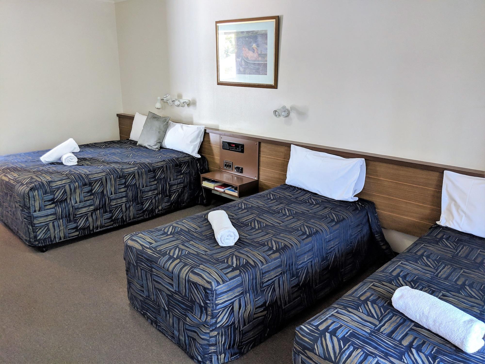 Miners Lodge Motor Inn Маккай Екстер'єр фото