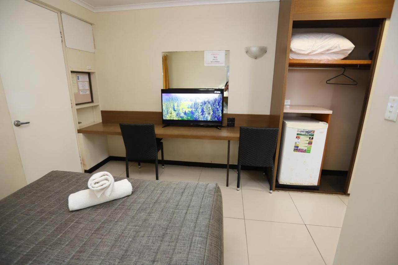 Miners Lodge Motor Inn Маккай Екстер'єр фото