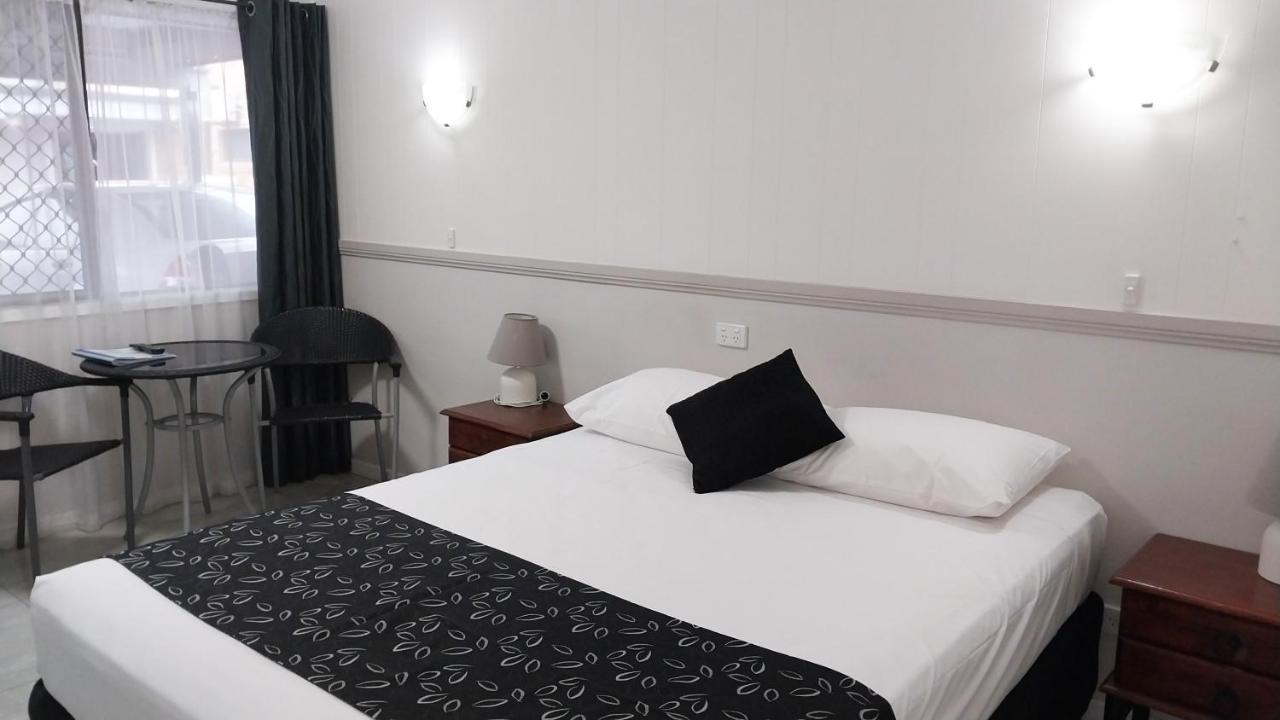 Miners Lodge Motor Inn Маккай Екстер'єр фото
