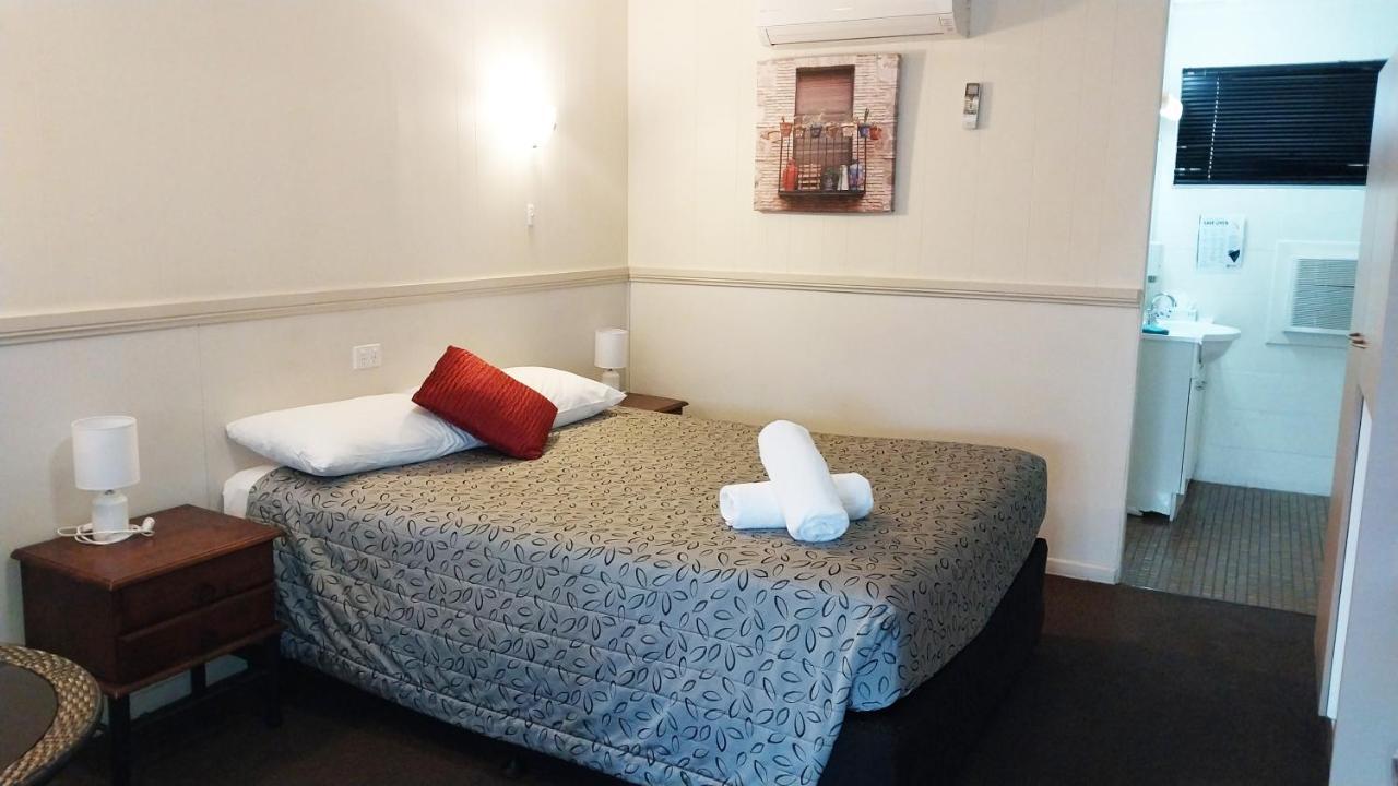 Miners Lodge Motor Inn Маккай Екстер'єр фото