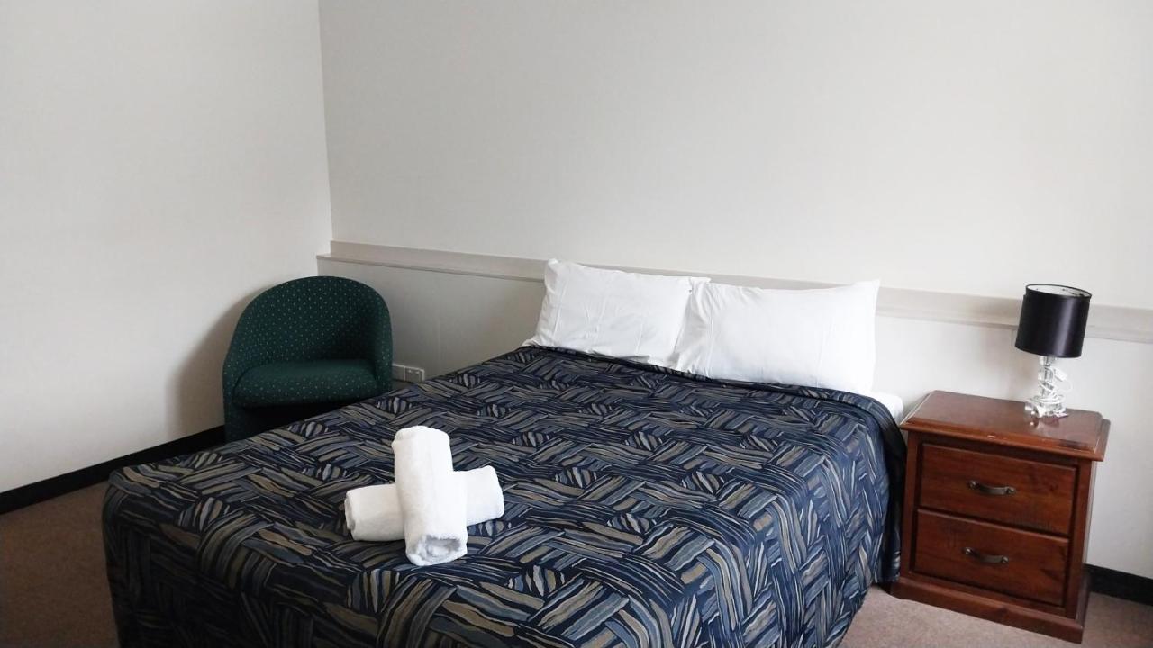 Miners Lodge Motor Inn Маккай Екстер'єр фото