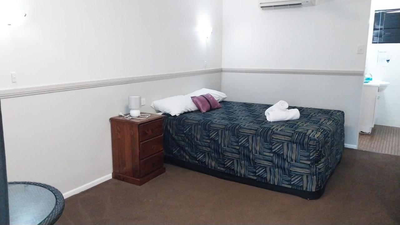 Miners Lodge Motor Inn Маккай Екстер'єр фото