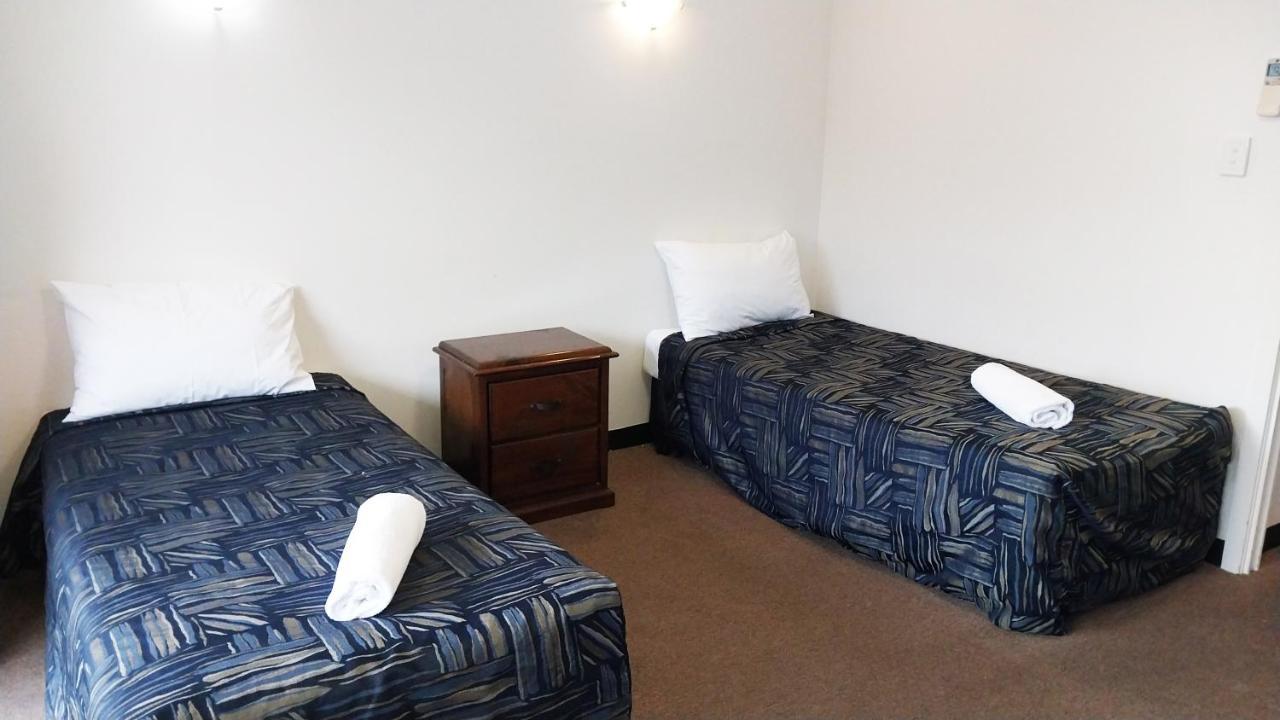 Miners Lodge Motor Inn Маккай Екстер'єр фото