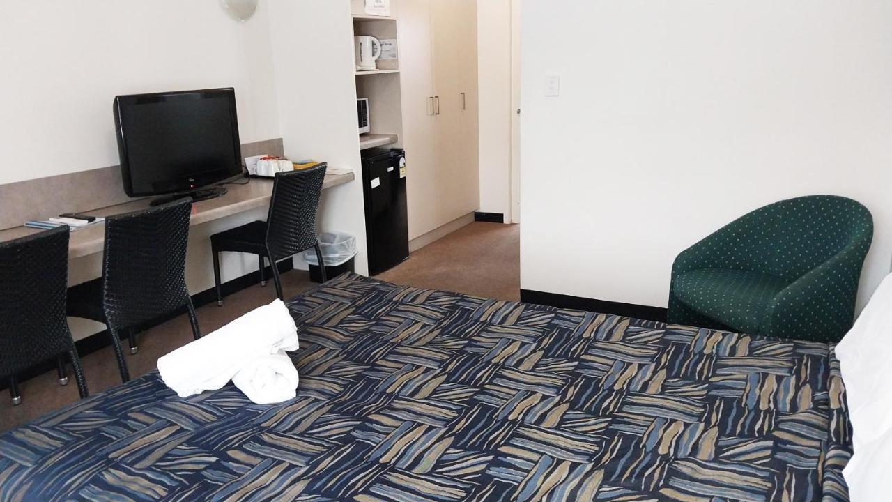 Miners Lodge Motor Inn Маккай Екстер'єр фото