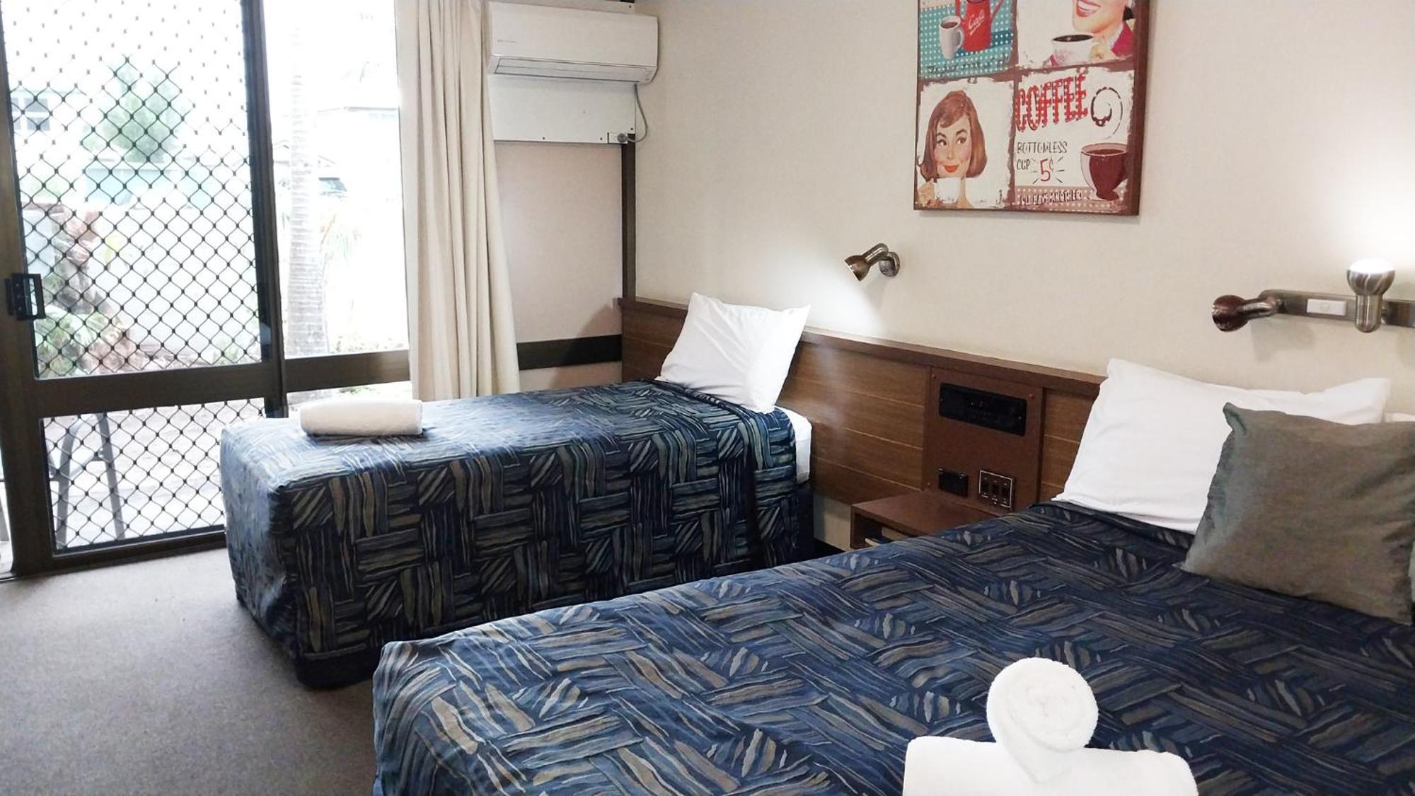 Miners Lodge Motor Inn Маккай Екстер'єр фото