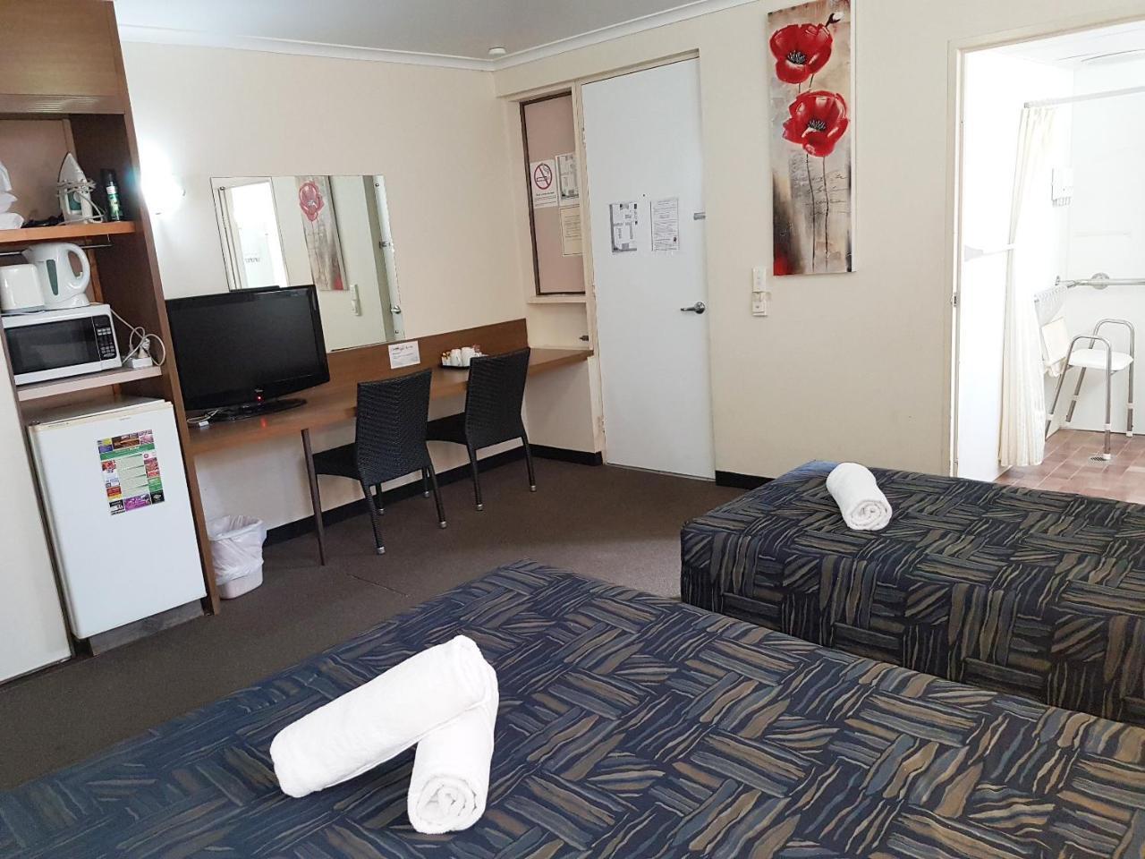 Miners Lodge Motor Inn Маккай Екстер'єр фото